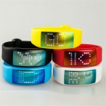 W4 Signature Wristbands Healthy Bracelet 3D Pedometer Time Sports Smart Watch with 8G Memory USB Charging Touch Watches