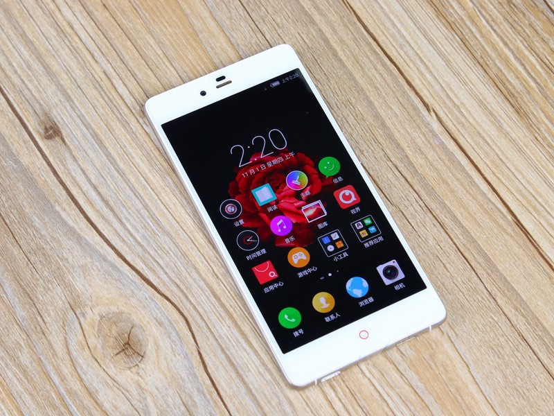 ZTE Nubia Z9 Mini