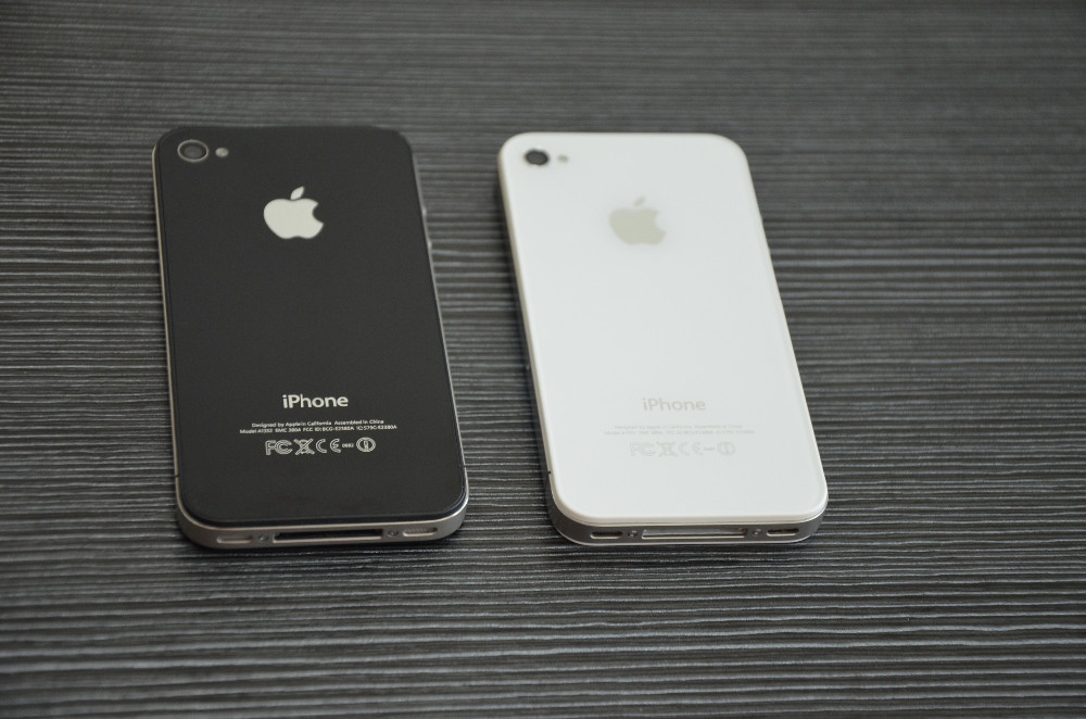 Apple iPhone 4  iPhone4