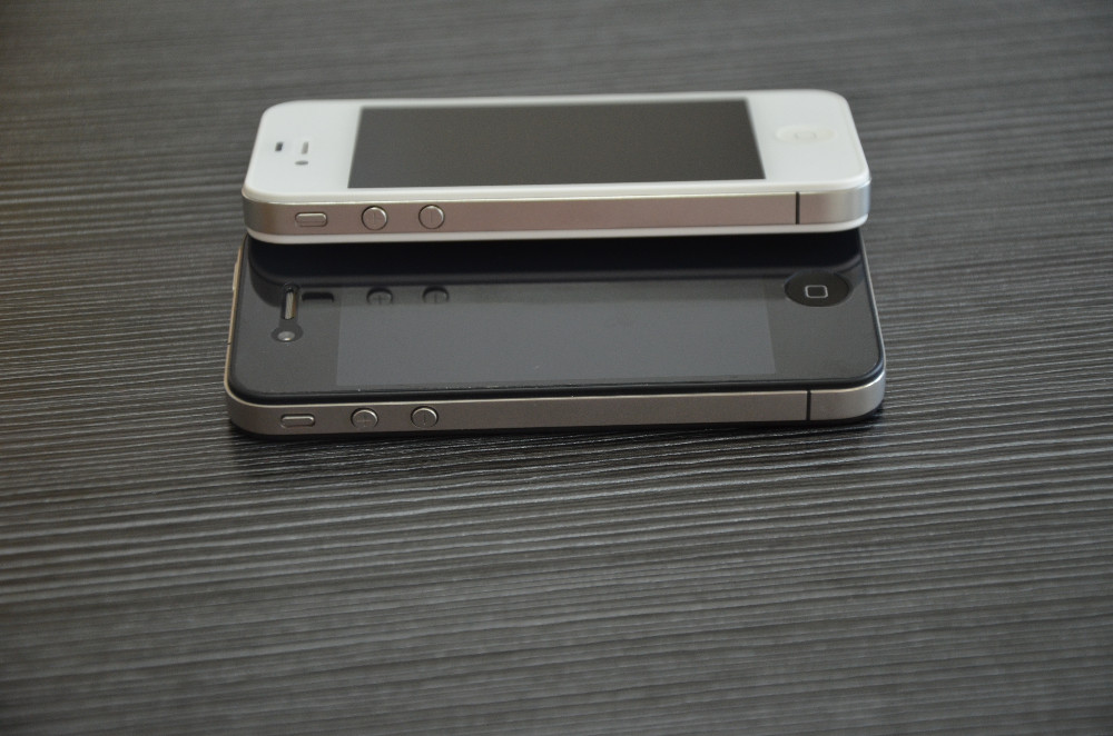 Apple iPhone 4  iPhone4
