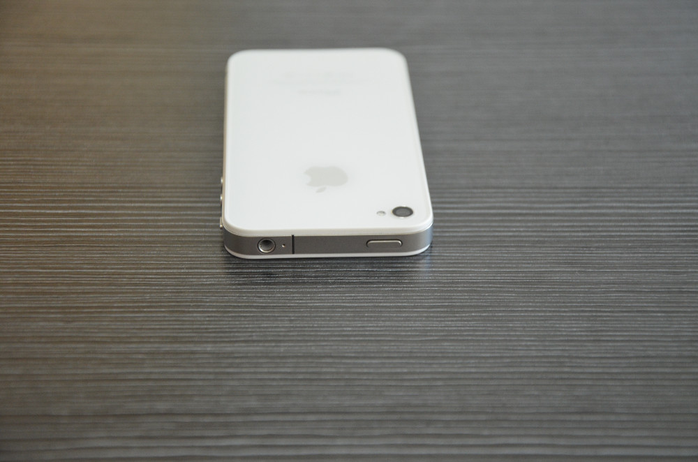 Apple iPhone 4  iPhone4