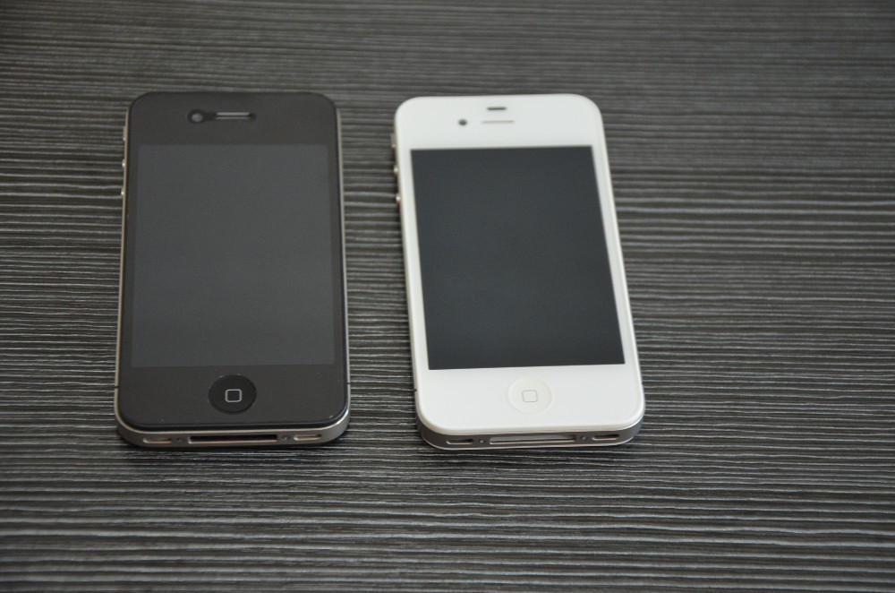 Apple iPhone 4  iPhone4