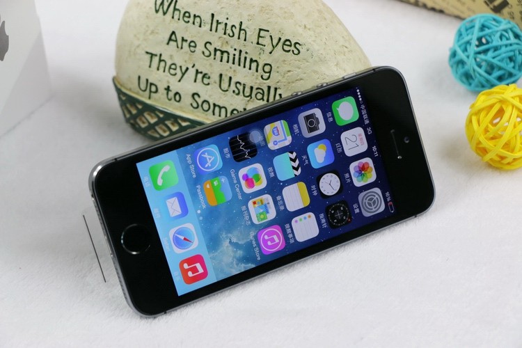 Apple iPhone 5S  iPhone5s