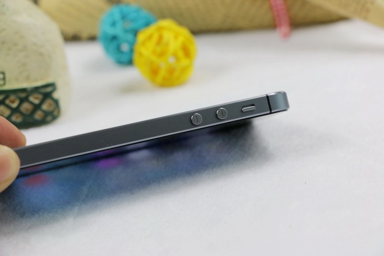 Apple iPhone 5S  iPhone5s